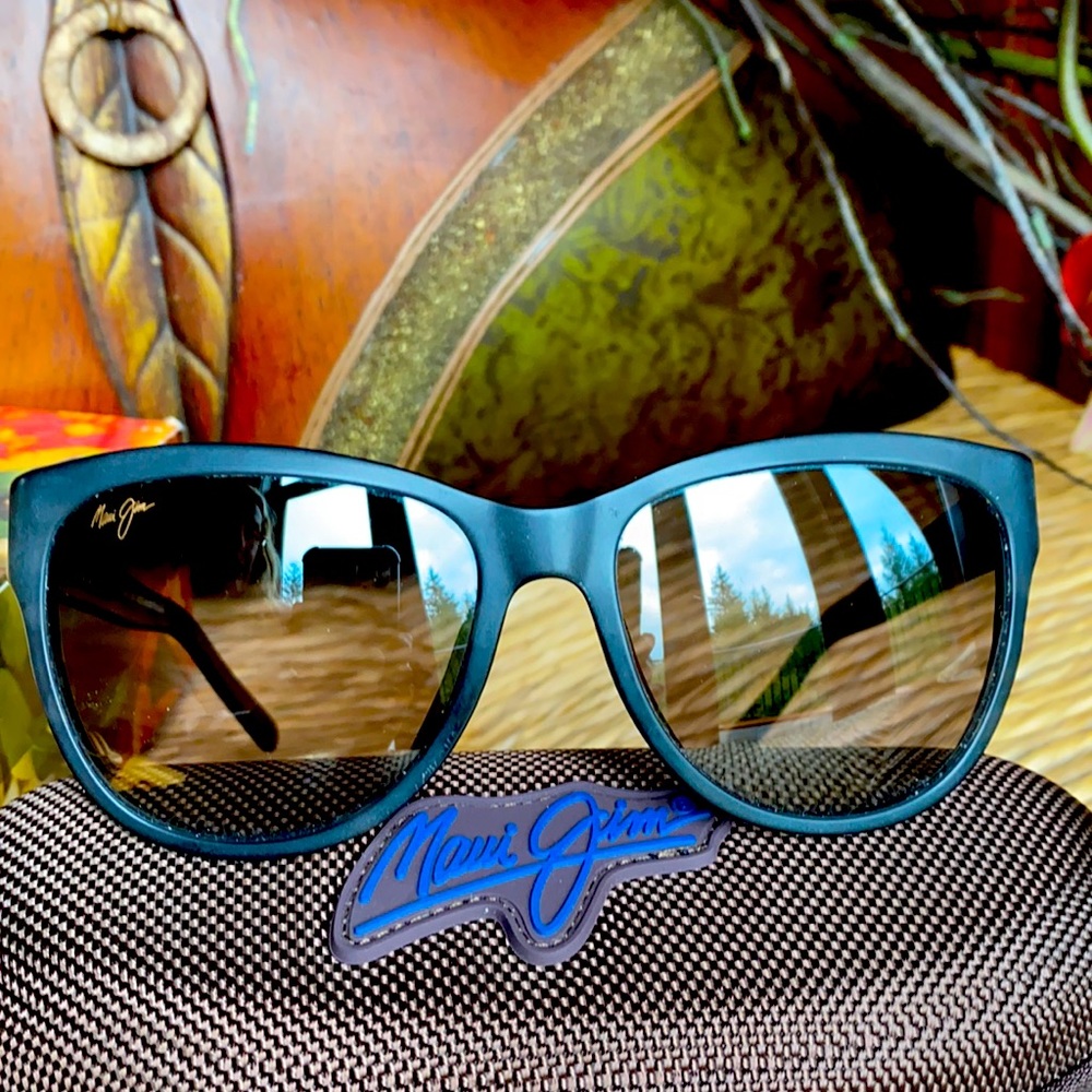 EUC Maui Jim Ailana Polarized Sunglasses Matte Smoke Black/Grey